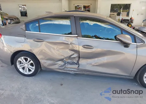 2019 Chevrolet Cruze Lt from USA, damaged, VIN 1G1BE5SM2K7114575